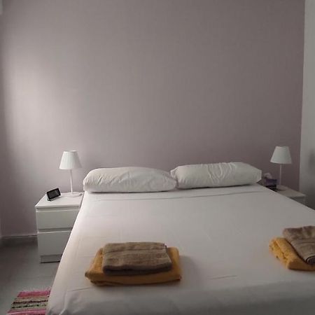 Lucias Lovely Apartment With Lovorka ロス・アルカサレス エクステリア 写真